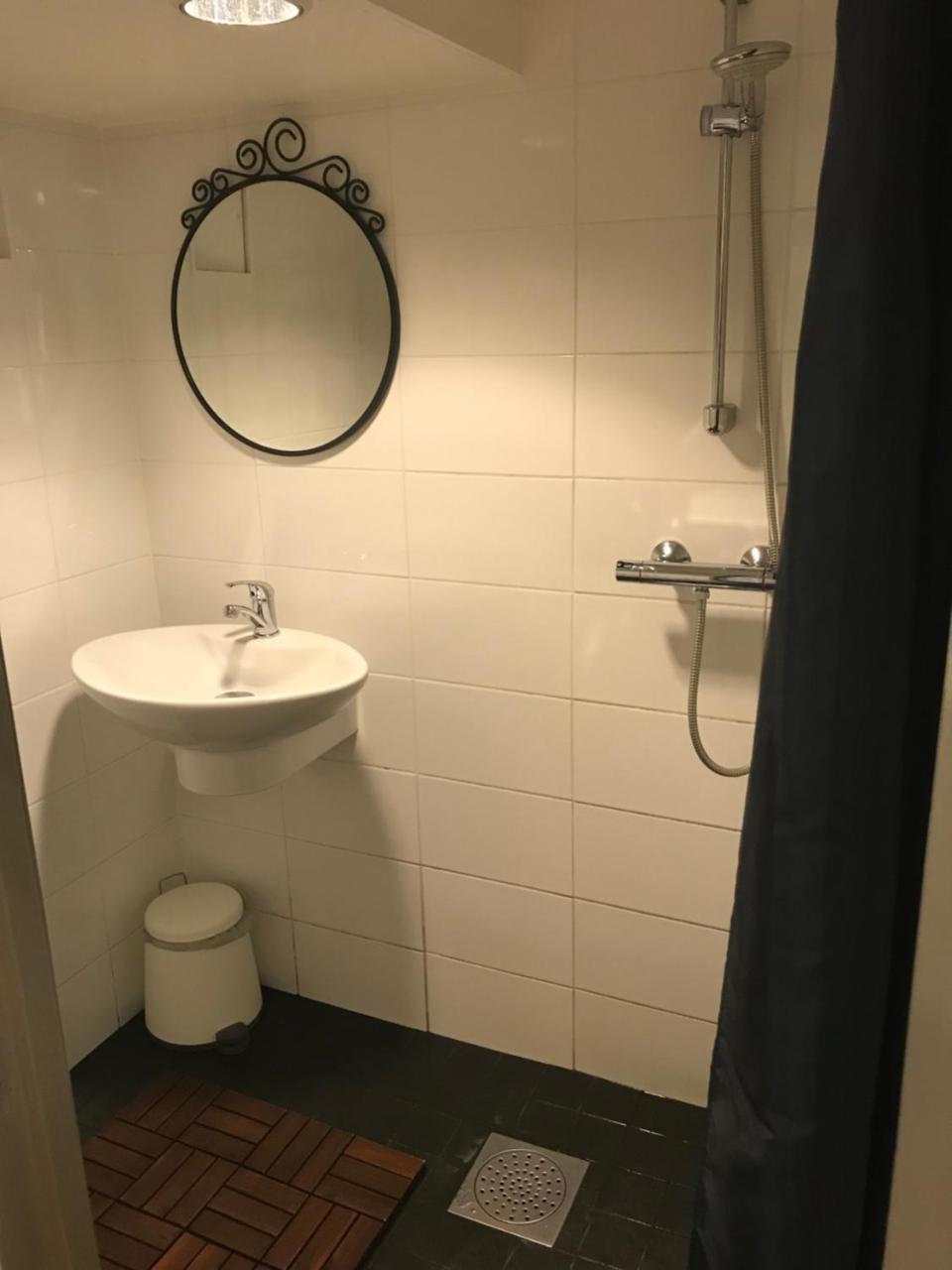 Room With Pentry, Separate Entrance, No Cardpayment Granna Ngoại thất bức ảnh