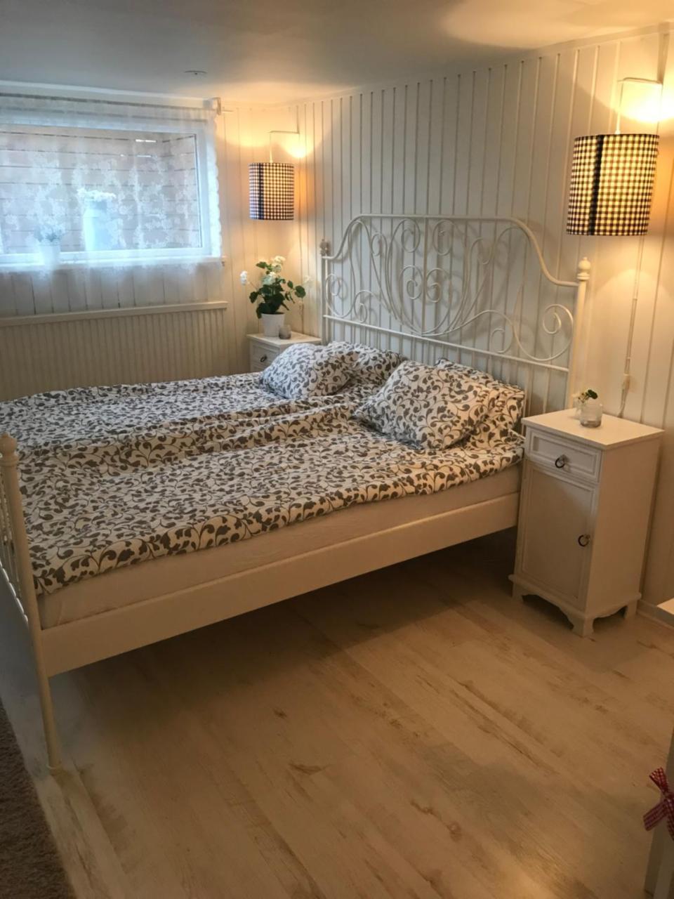 Room With Pentry, Separate Entrance, No Cardpayment Granna Ngoại thất bức ảnh